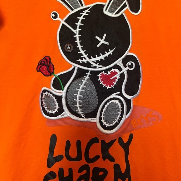Bkys T-Shirt Lucky Charm Stitched Bunny‎ Orange Crew Neck Short Sleeve S - Picture 2 of 5
